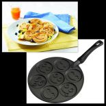 Patelnia do placków SMILEY FACE Nordic Ware 01920