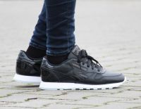 REEBOK CLASSIC LEATHER L BLACK/ WHITE WOMEN (BD5806)