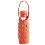 BUILT Glass Water Bottle With Neoprene Tote - Szklana butelka w neoprenowym koszyku 0,5 l (Coral)