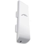 Ubiquiti Networks Ubiquiti NanoStation M2 2.4GHz AirMax, 802.11g/n, 11 dBi Antenna, 28 dBm